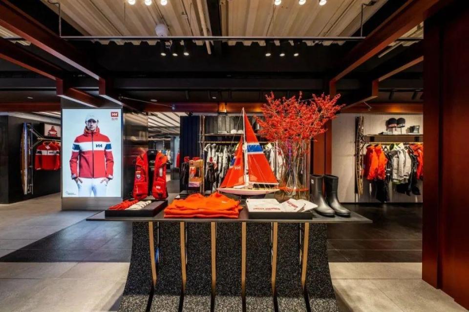 品牌周报 Helly Hansen 9亿美元被Lee母公司收购，喜茶LAB店亮相纽约时代广场，盒马创始人大胆跨界宠物鲜食